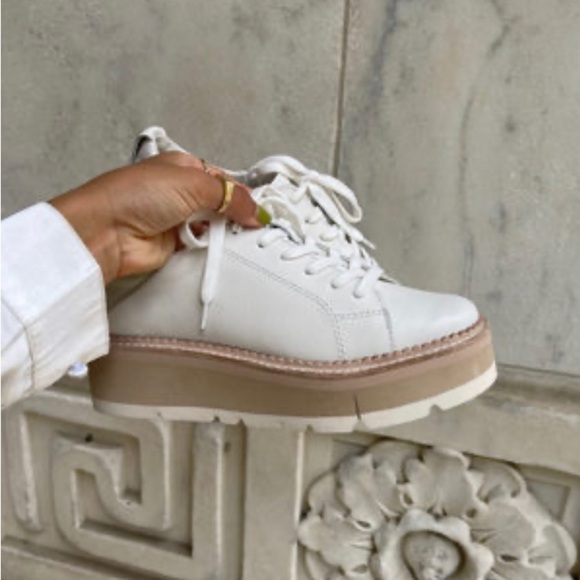 Dolce Vita Toyah Sneakers Women’s 9 Shoes White Leather Platform - Picture 3 of 13